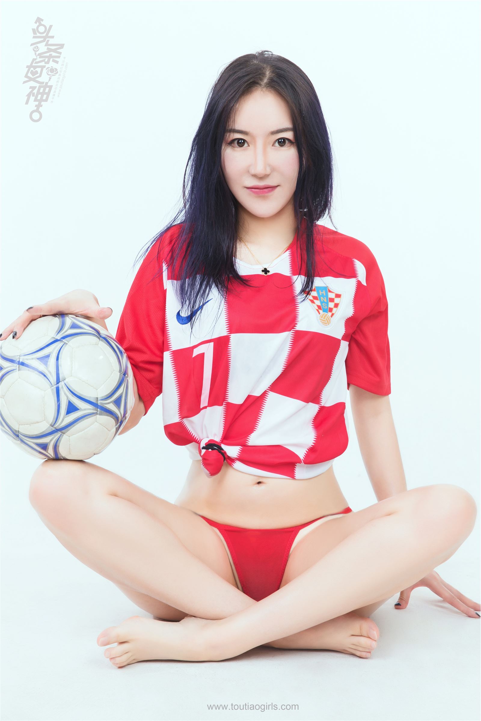 [Toutiao headline goddess] on July 15, 2018, goddess predicts Yi Yang in the World Cup final